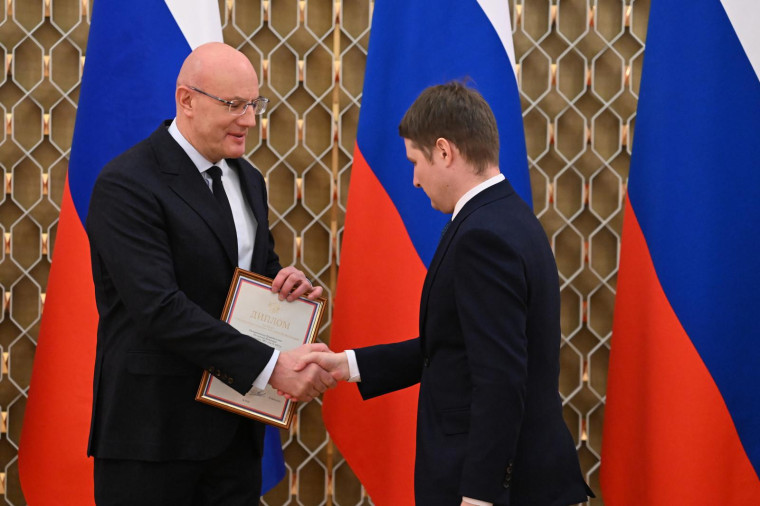 10 проектов в сфере туризма получили премию Правительства России. 10 проектов в сфере туризма получили премию Правительства России.